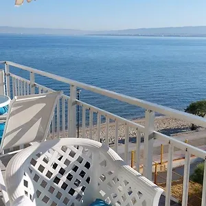 Sea View Perea Peraía