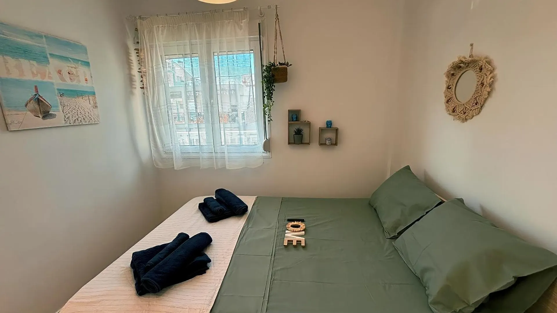 Minu Sonniges Studio In Direkter Strandnaehe, Schnelles Internet, Freies Parken, Nahe Flughafen Peraía Apartament